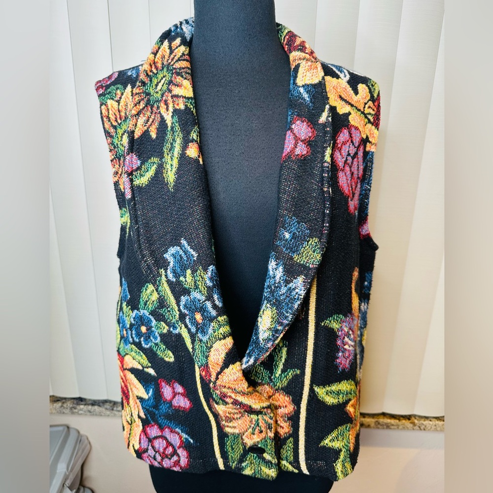 Vintage Black Multicolor Floral Tapestry Vest Cottage-core Whimsigoth Size Large